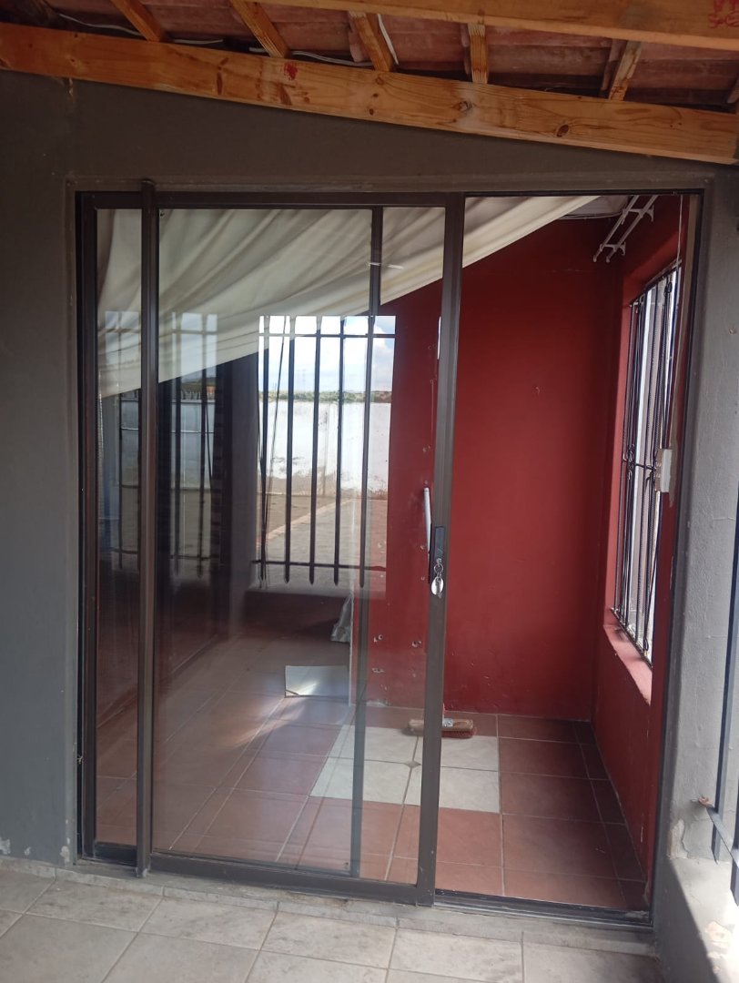 3 Bedroom Property for Sale in Lourierpark Free State